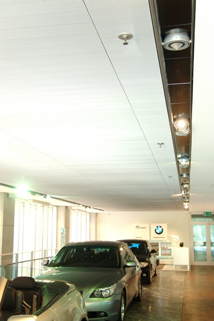 BMW Showroom Berlin NewTec Lautsprecher